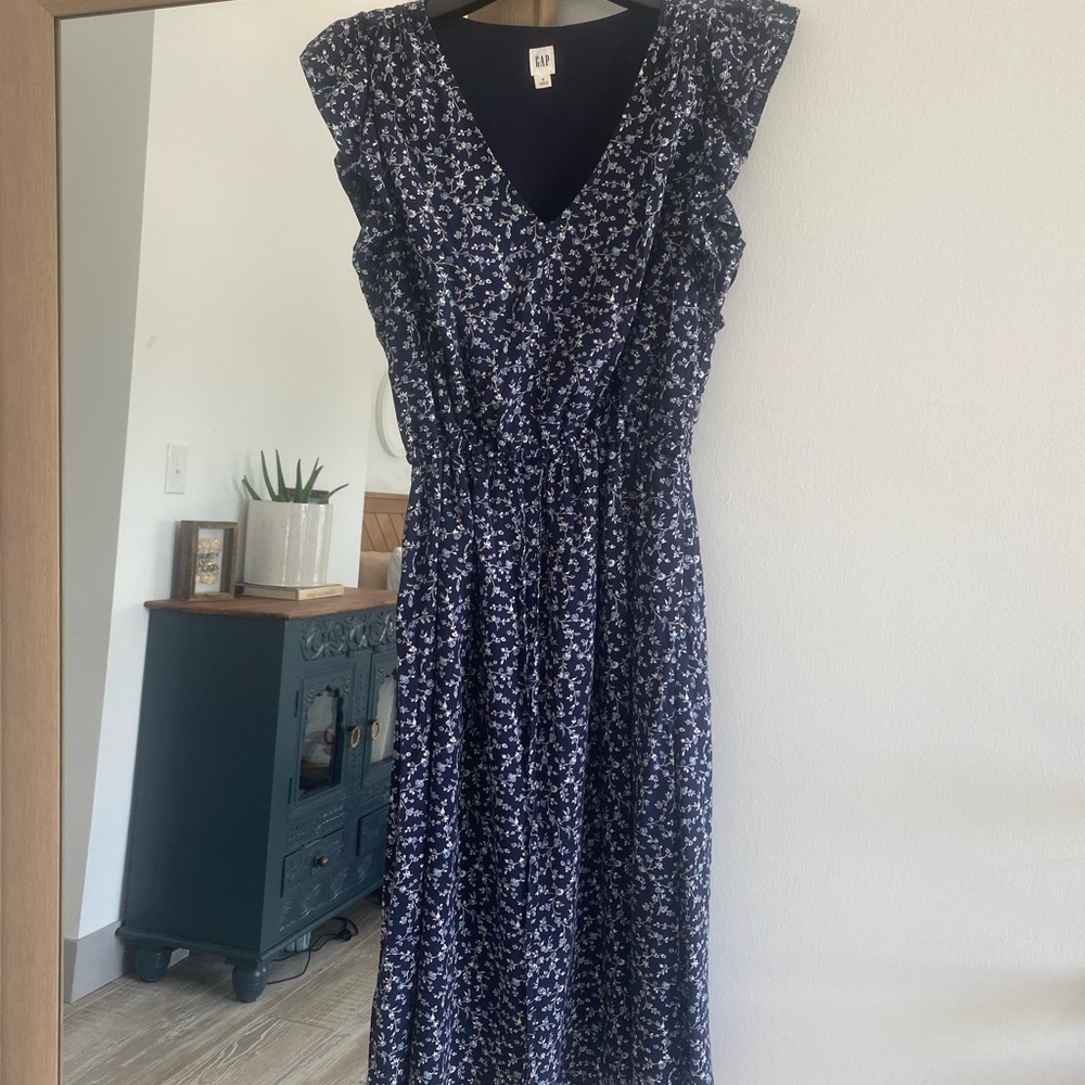 Beautiful Gap floral midi dress with tie waist